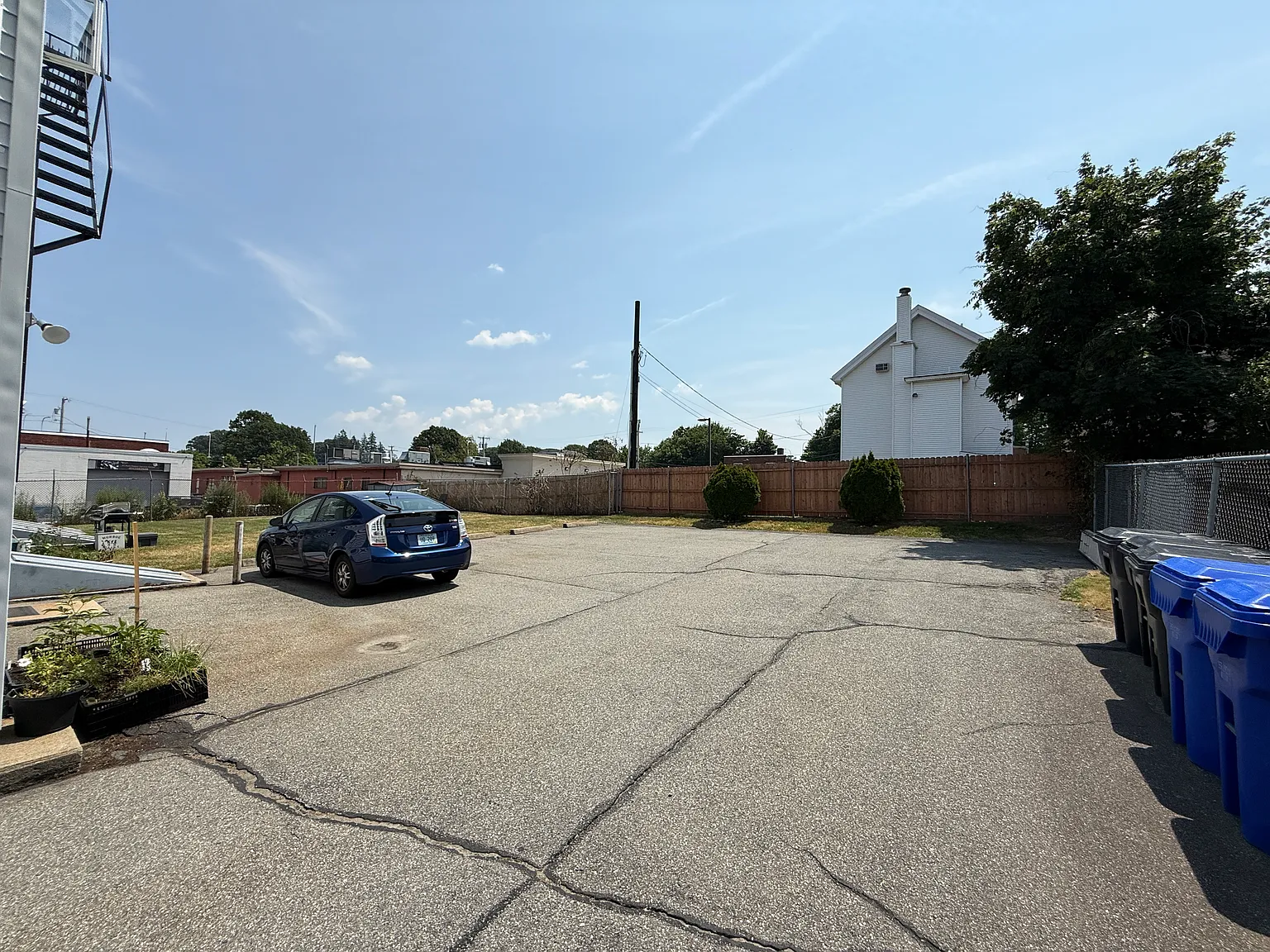 2 bed, 700 sqft, $1,700 — Photo 3