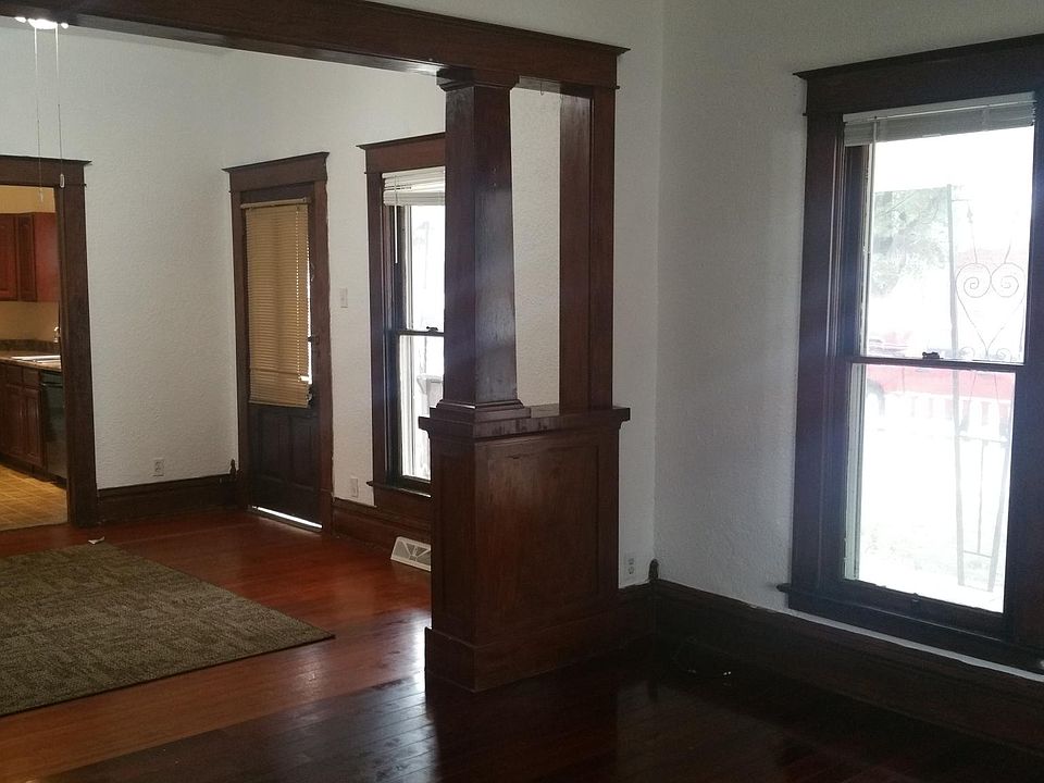 2nd image of 102 Platte St