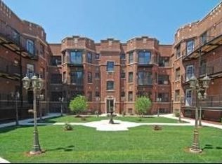 4018 N Central Park Ave #22, Chicago, IL 60618