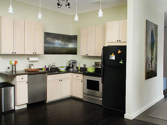 4th image of 3041 Aldrich Ave S
