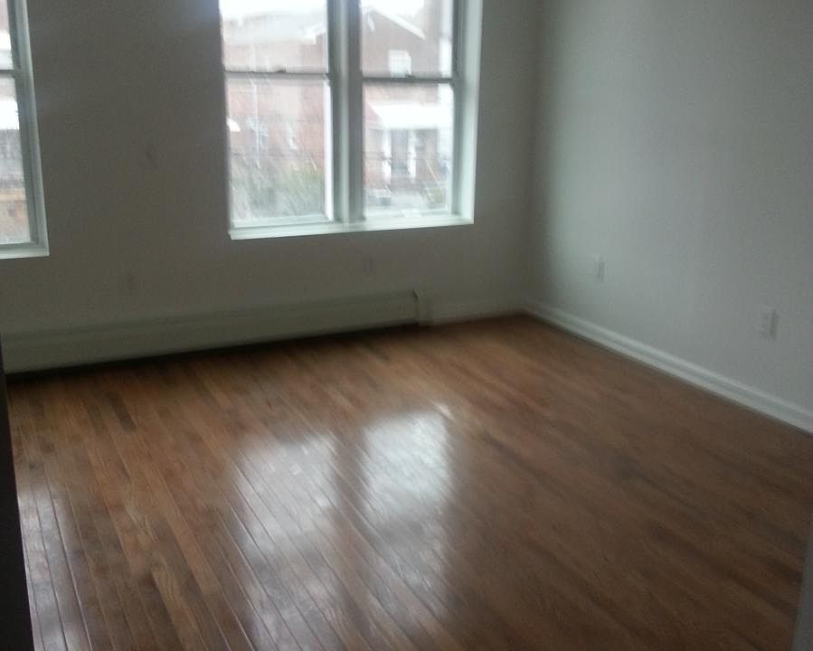 1st image of 2538 Hering Ave APT 2