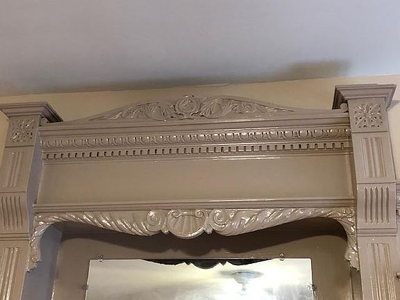 Armoire Detail