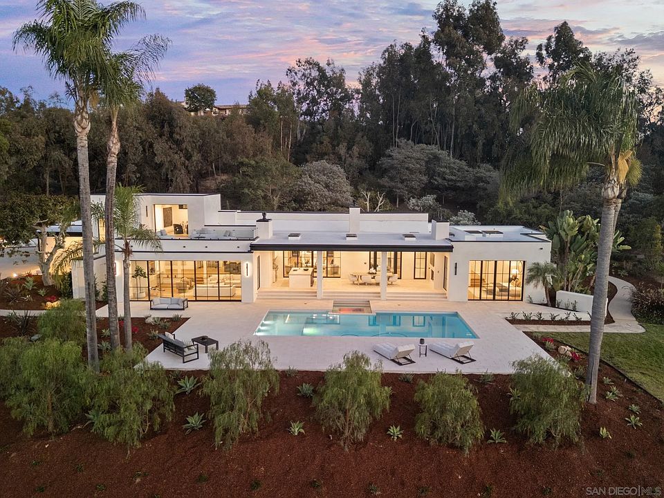 1st image of 6067 Paseo Valencia