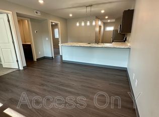 2340 Y St #8, Lincoln, NE 68503