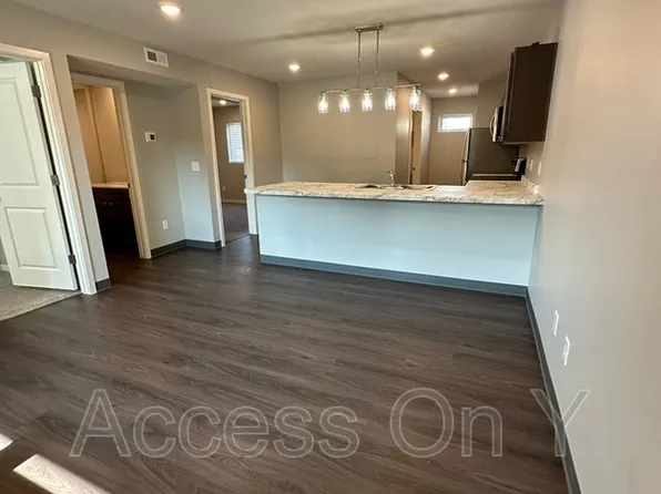 2340 Y St #8, Lincoln, NE 68503