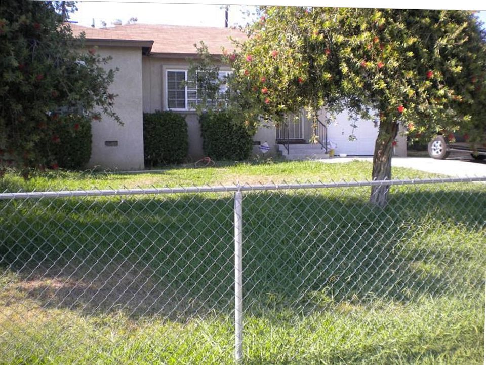 2nd image of 1522 Bernard St