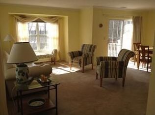 18 Dudley Ct #700, Green Brook, NJ 08812