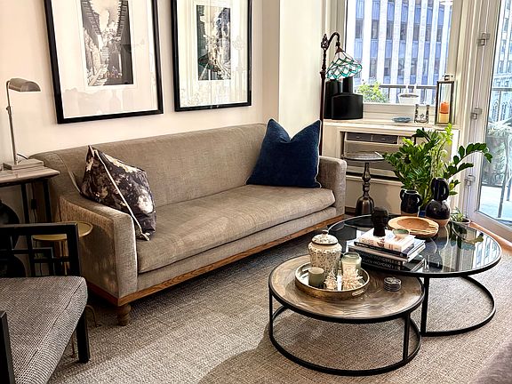3rd image of 230 W 55th St APT 5D