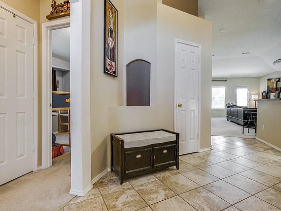 5th image of 1000 Swan Cir