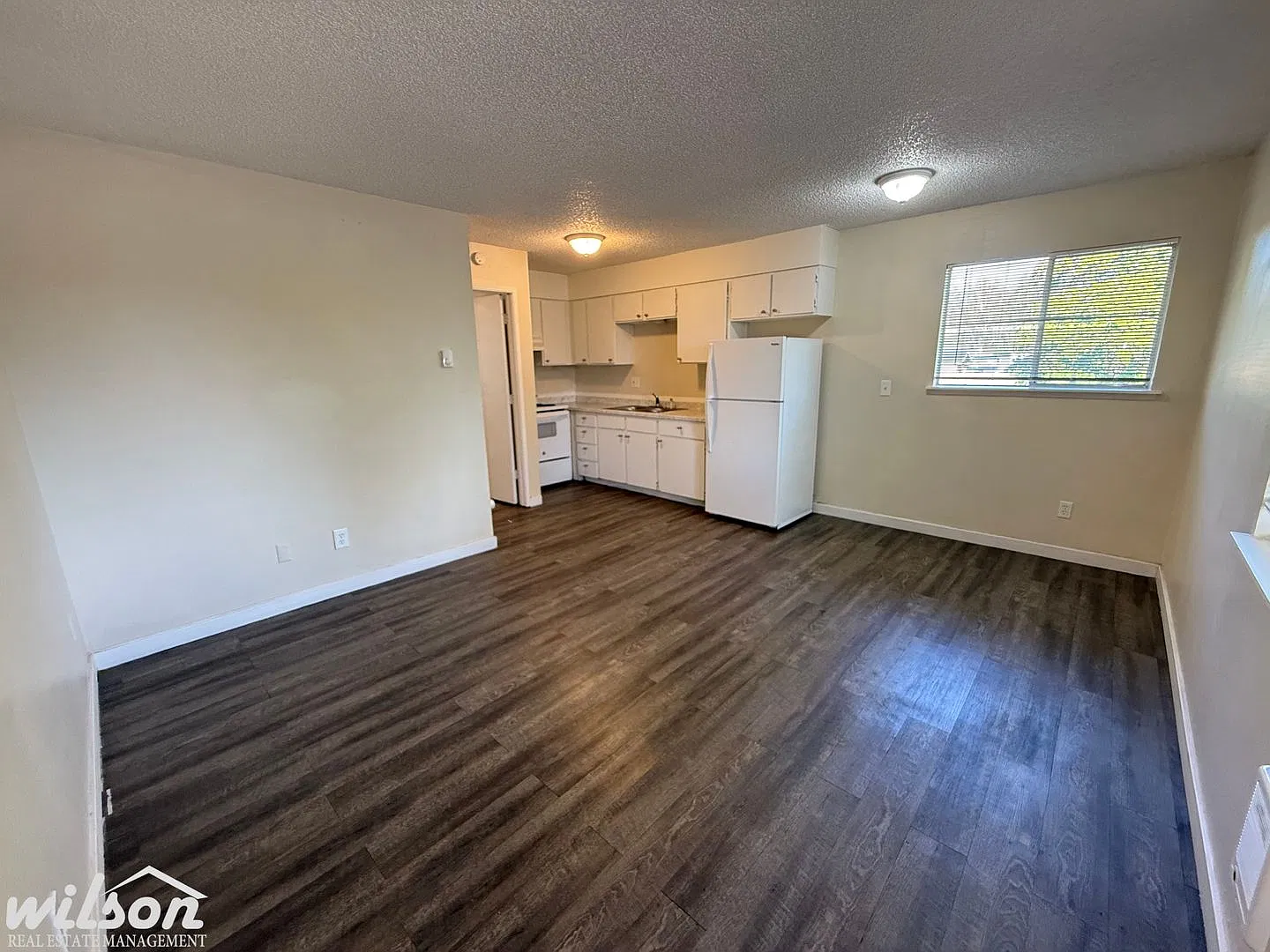 702 N 2nd St — Photo 3