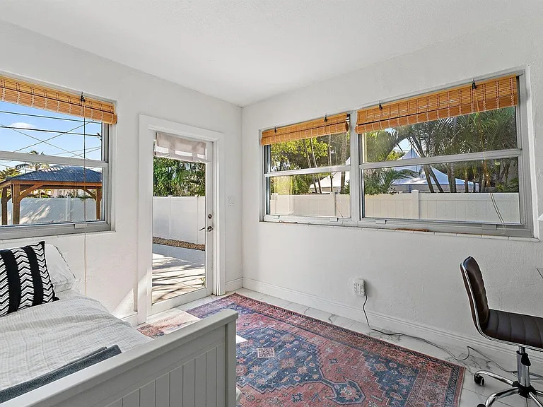 423 Avenida Alegre — Photo 28