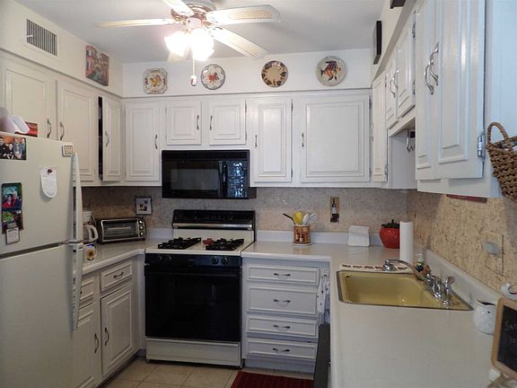 3rd image of 67 Sunny Brook Cir #0