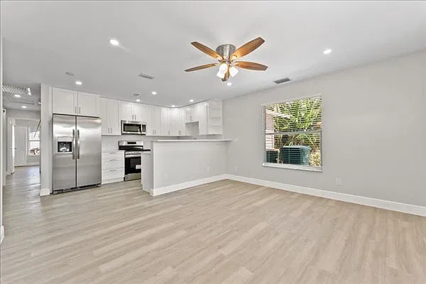 2 bed, 1.0 bath, 850 sqft, $1,850 — Photo 3