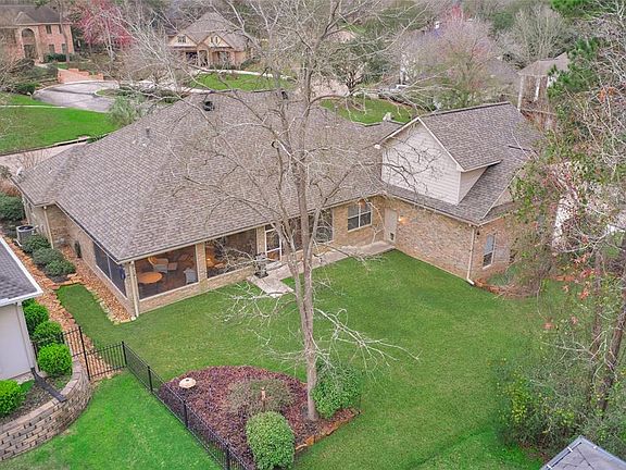 This spacious yard has endless possibilities for a potential future pool if desired!