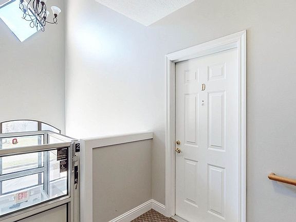 2nd image of 3800 Rosemont Blvd APT 105D