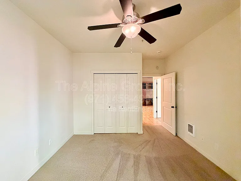 657 NE Garswood Ln — Photo 14