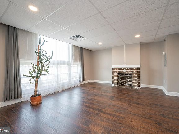 3rd image of 2721 E Allegheny Ave Suite 2A