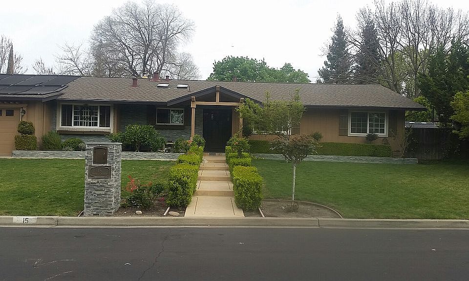 2nd image of 15 Smokewood Ct