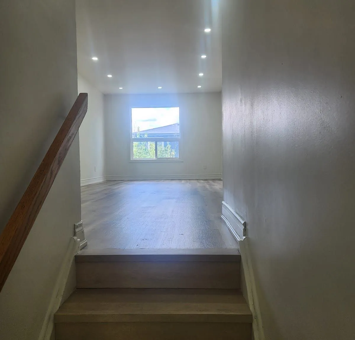 4 bed, $2,650 — Photo 2