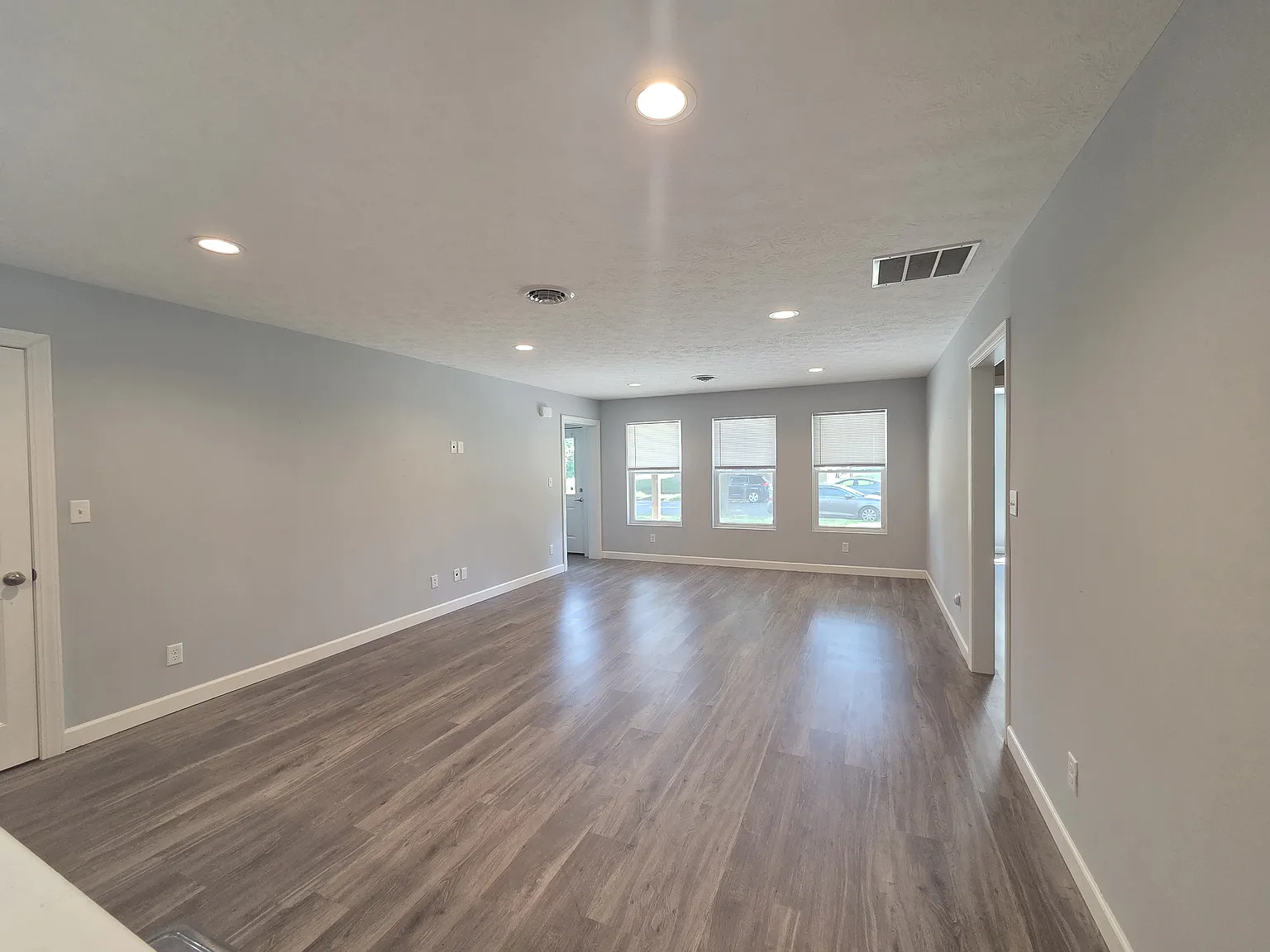 1 bed, 2260 sqft, $650 — Photo 3