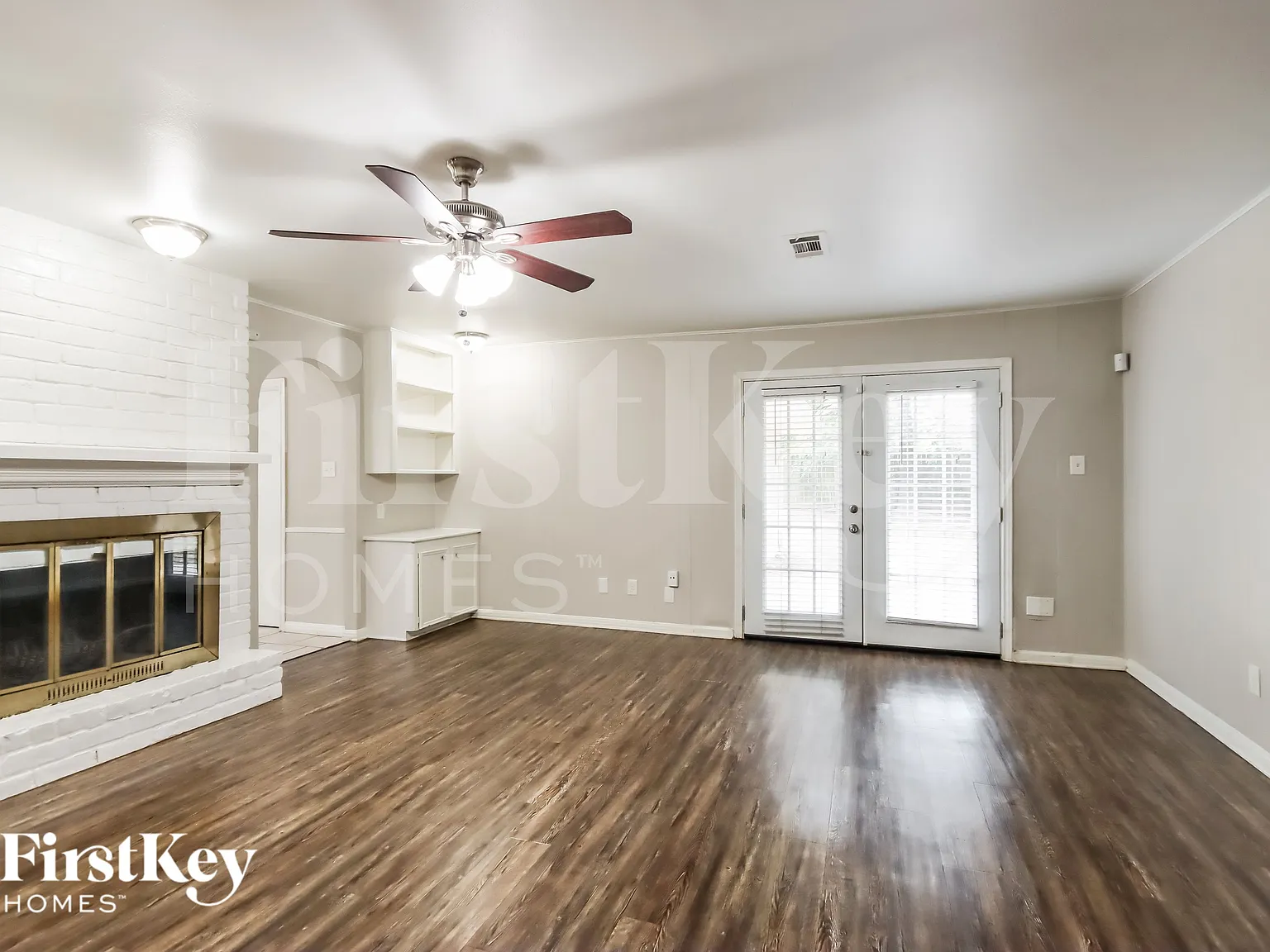 4 bed, 2.0 bath, 2259 sqft, $2,305 — Photo 4