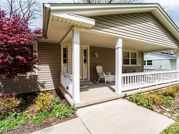 3rd image of 122 Garwood Dr