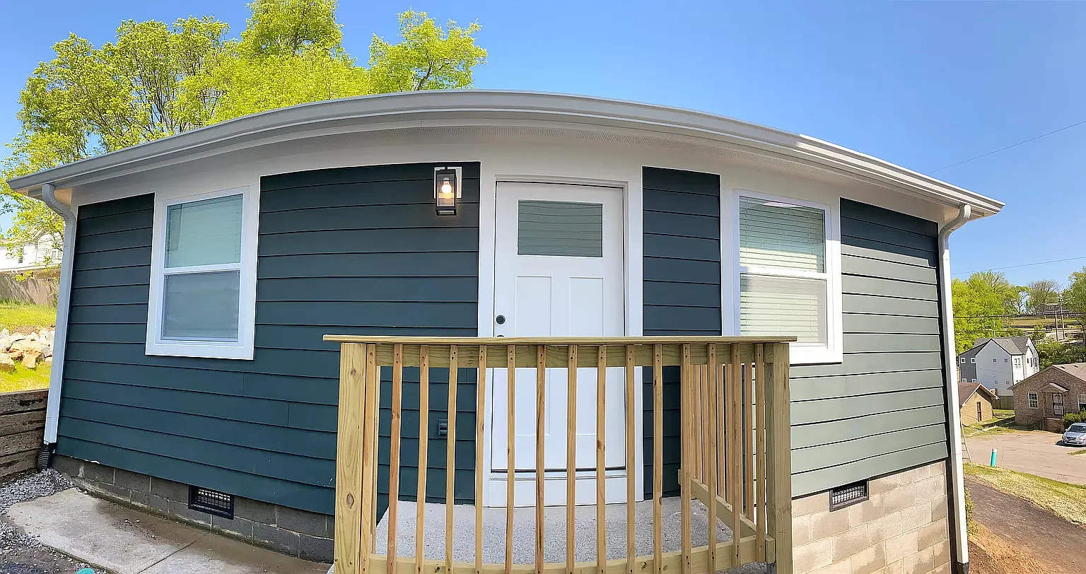 1102 Cecilia Ave — Photo 1