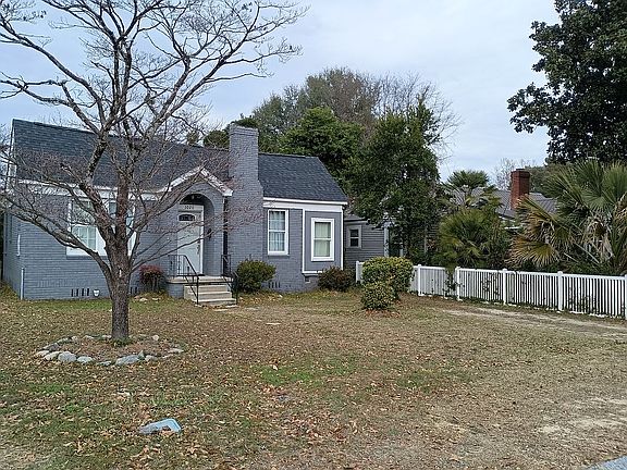 5th image of 1020 Naples Ave