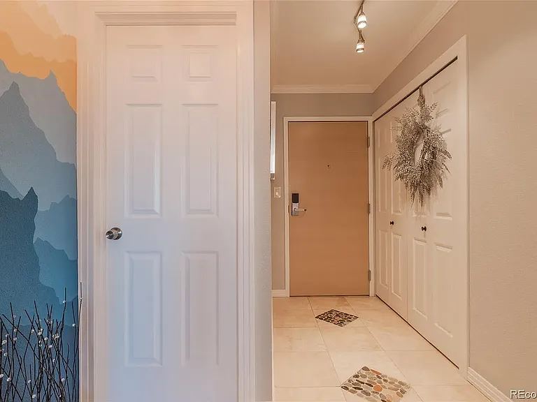 1625 Larimer St #1802 — Photo 10