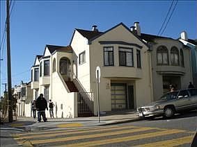 1st image of 595 32nd Ave