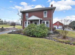 1127 W Leesport Rd, Leesport, PA 19533