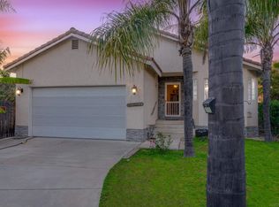 597 Hildale Cir, Vista, CA 92083