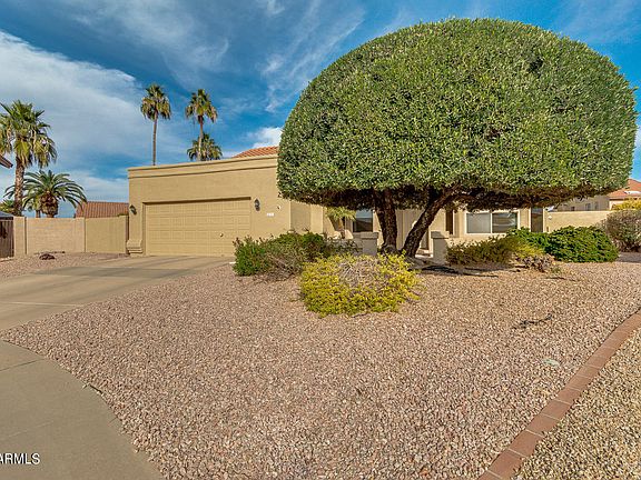 2nd image of 1013 N Sandal Cir