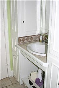 5th image of 401 Law St
