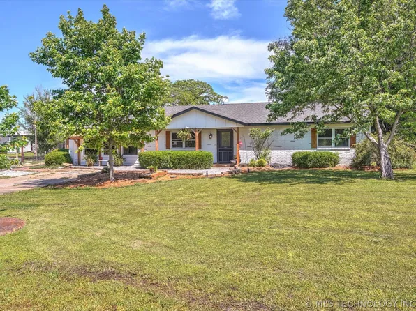 20735 S Carefree Dr, Claremore, OK 74019