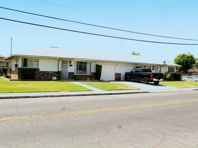 3204 E Weldon Ave, Fresno, CA, 93703