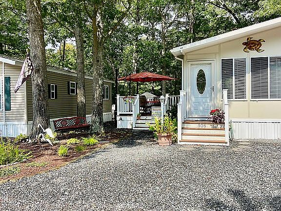 2nd image of 165 Fremont Ave #506