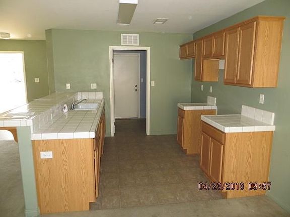 4th image of 8306 Rosewood Ave