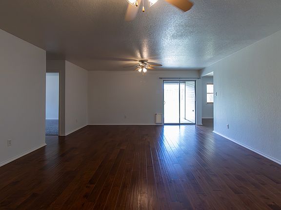 4th image of 4507 Aspen Dr