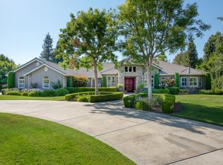 6804 E Carmalee Ln, Fresno, CA 93727