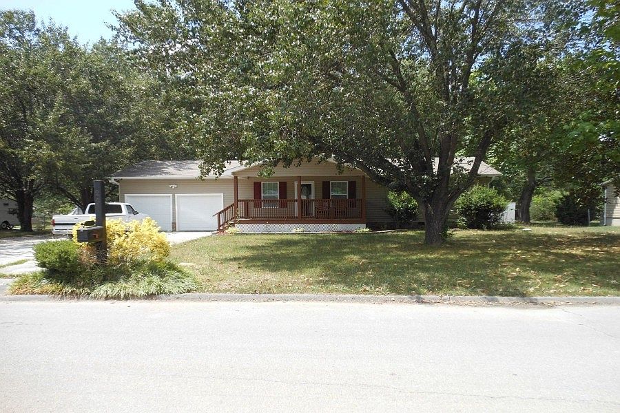 1st image of 261 Serena Dr