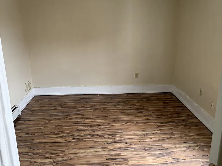 269 N Main St #5 — Photo 4