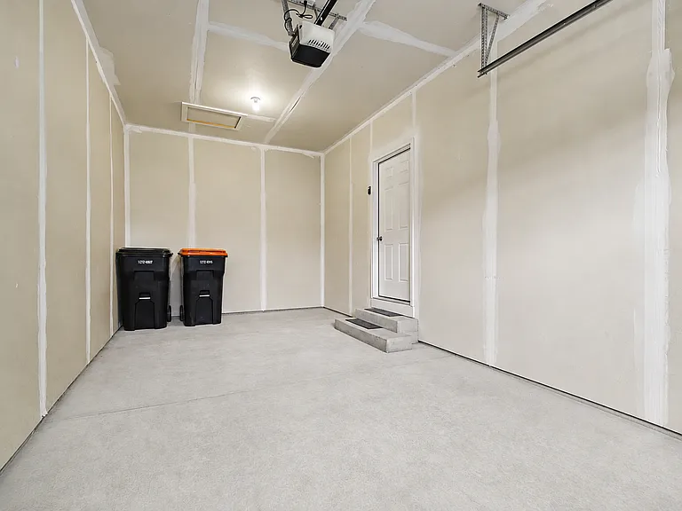 660 Braeside Dr SE — Photo 18