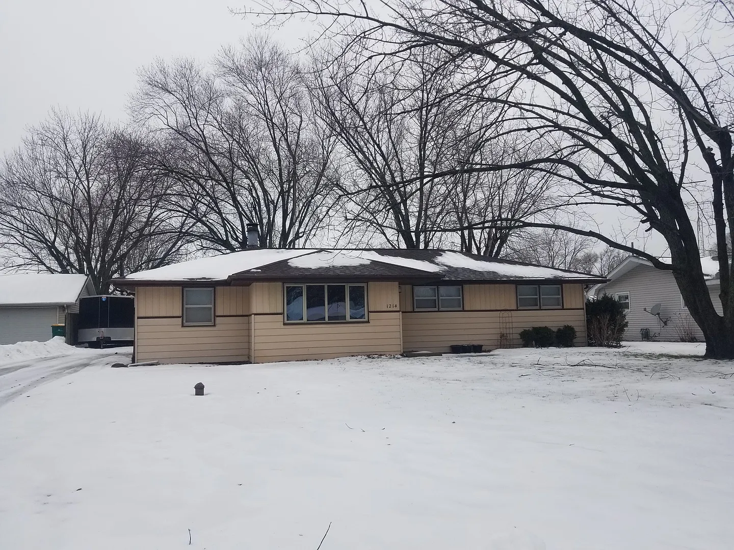 1214 Park Dr photo 1