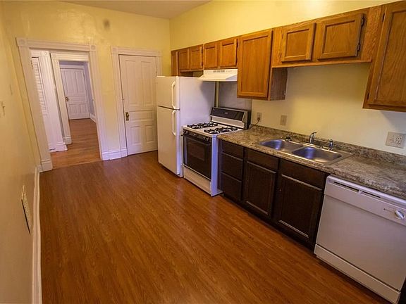 4th image of 4141 Flad Ave