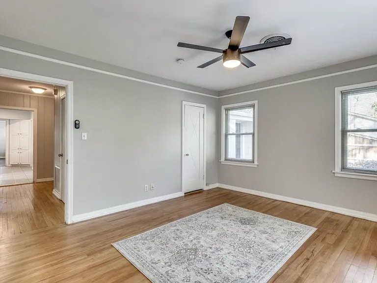 3624 W Biddison St — Photo 11