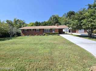 3105 Hazelwood Rd, Knoxville, TN 37921