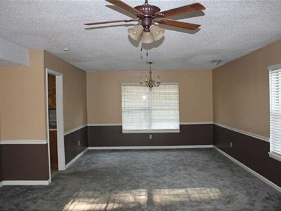 2nd image of 105 Bridgeton Dr