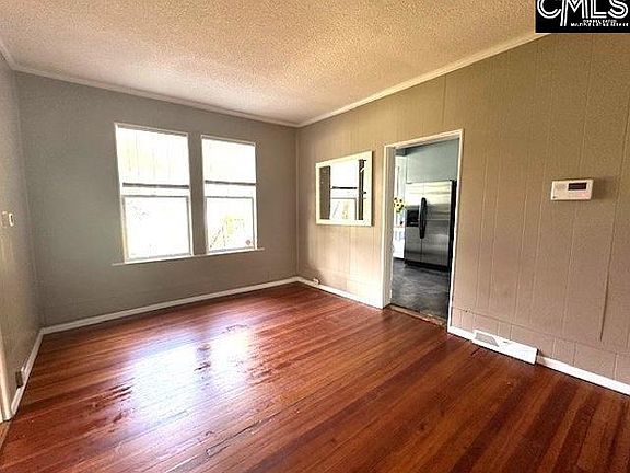 5th image of 2331 Santee Ave