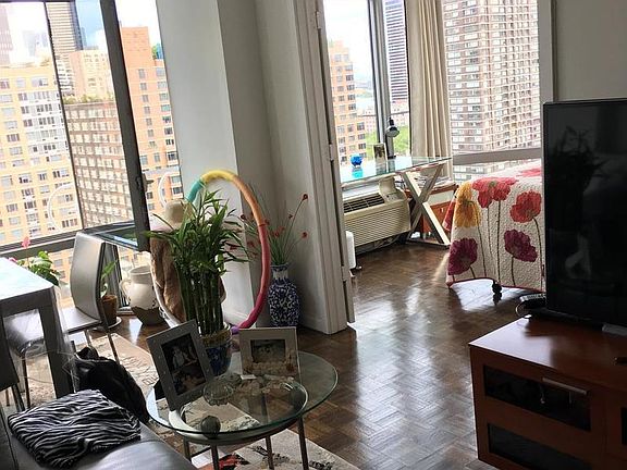 4th image of 200 E 32nd St APT 18E